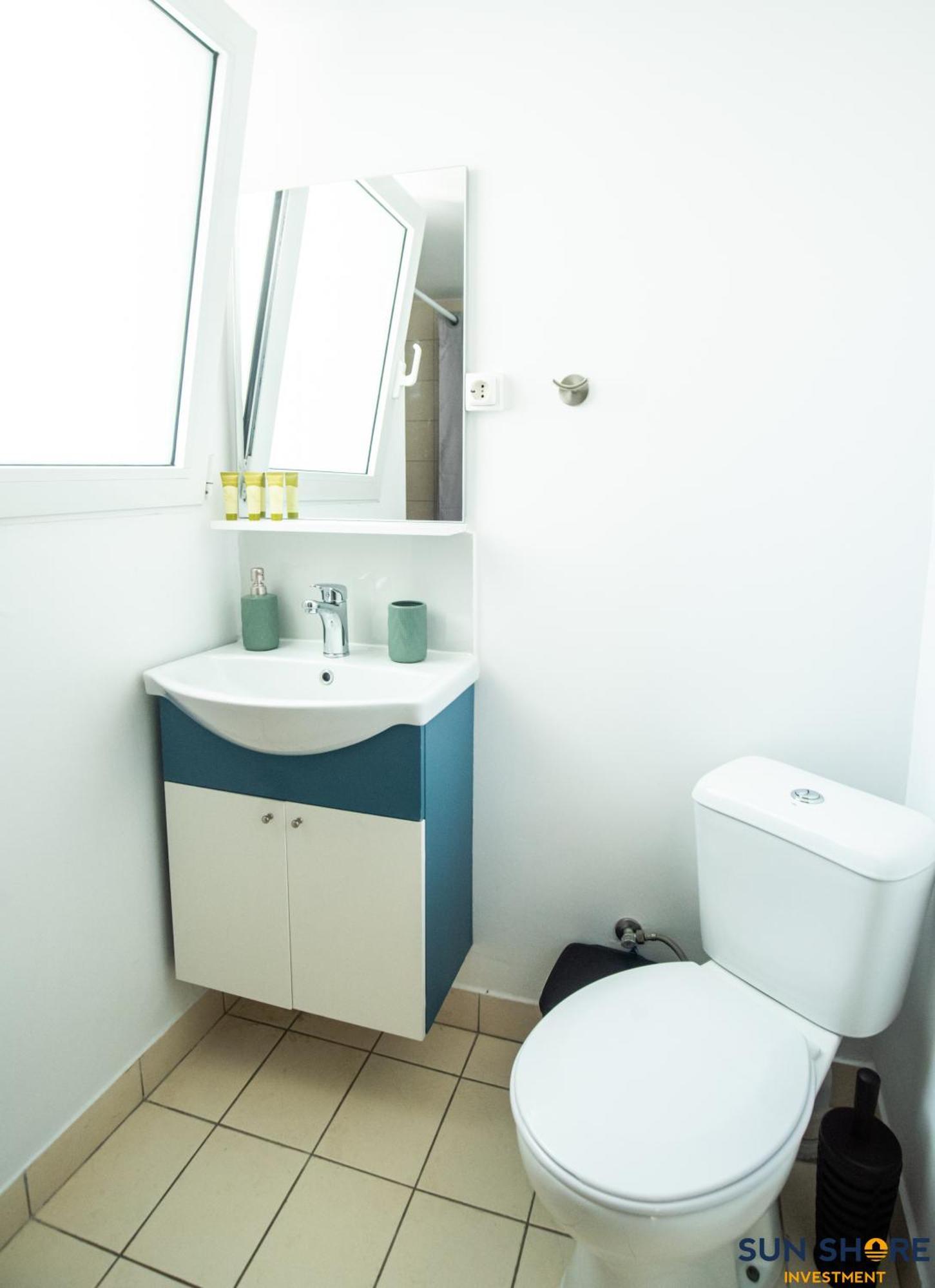 Explore Greece From Comfortable City Centre Apartment Chalkís Exterior foto